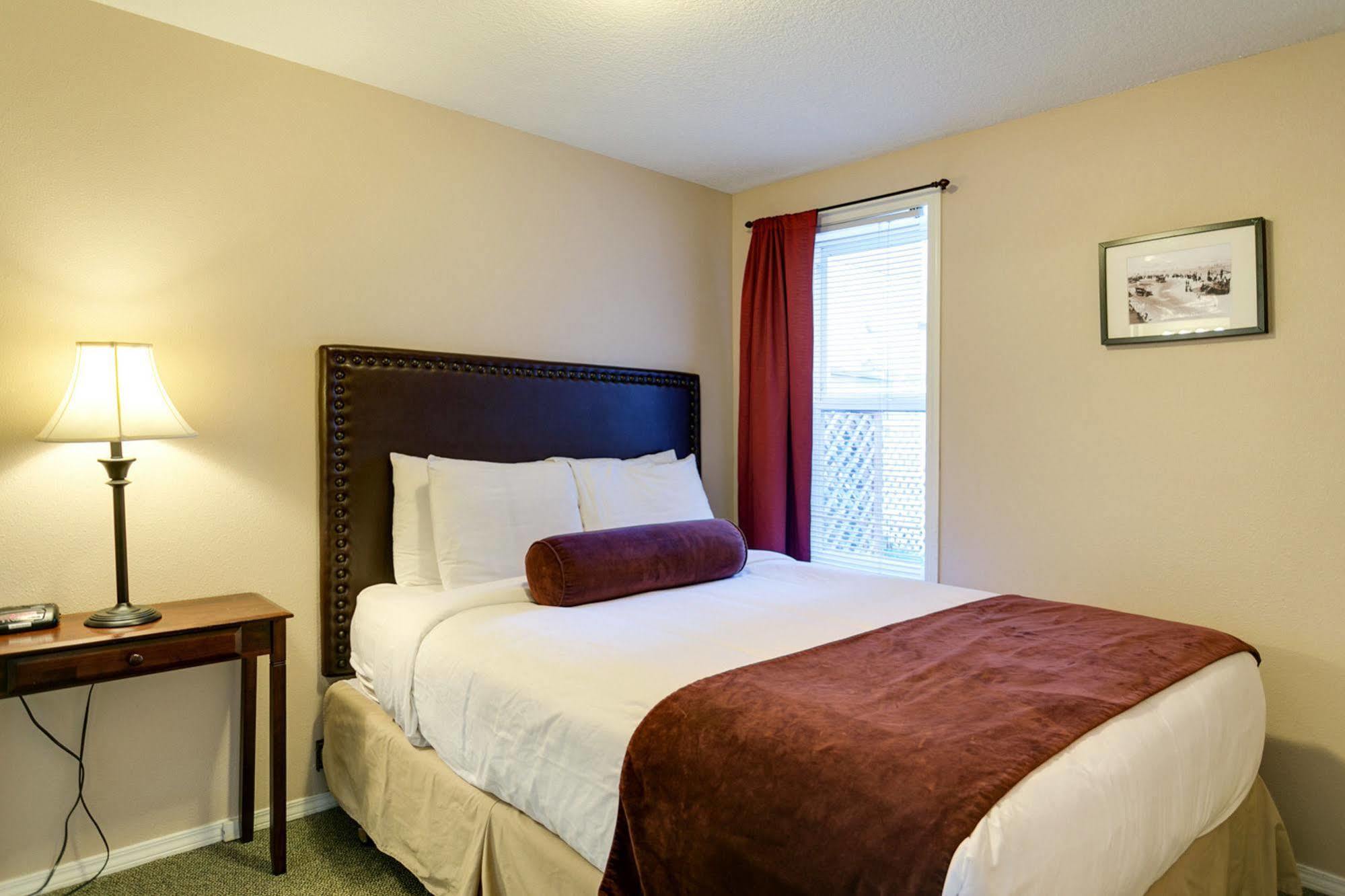 Inn At The Prom Oceanfront Seaside Exterior foto