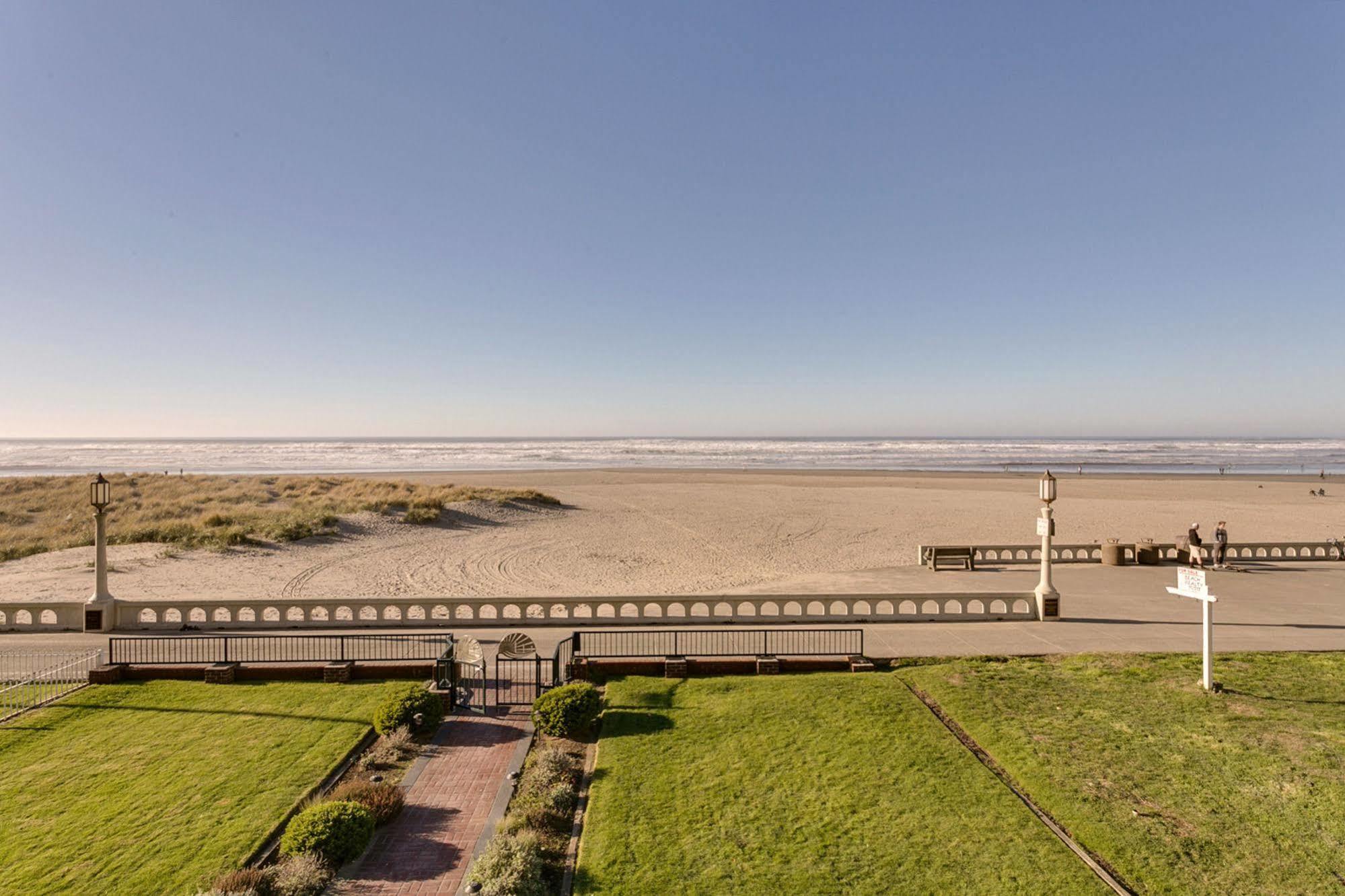 Inn At The Prom Oceanfront Seaside Exterior foto